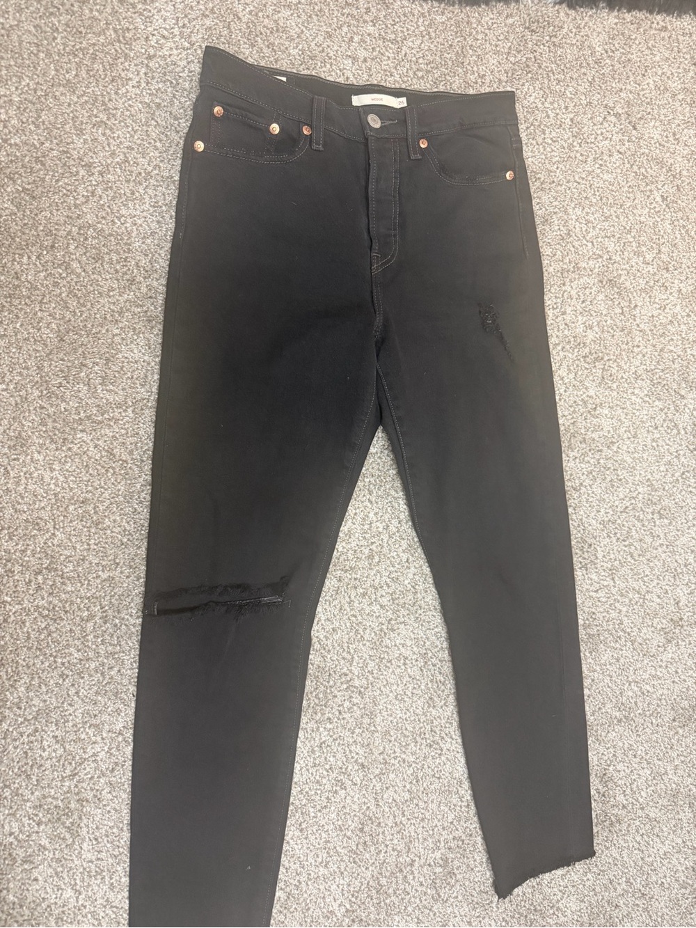 Levi's Men's Black Skinny Jeans with Knee Rip